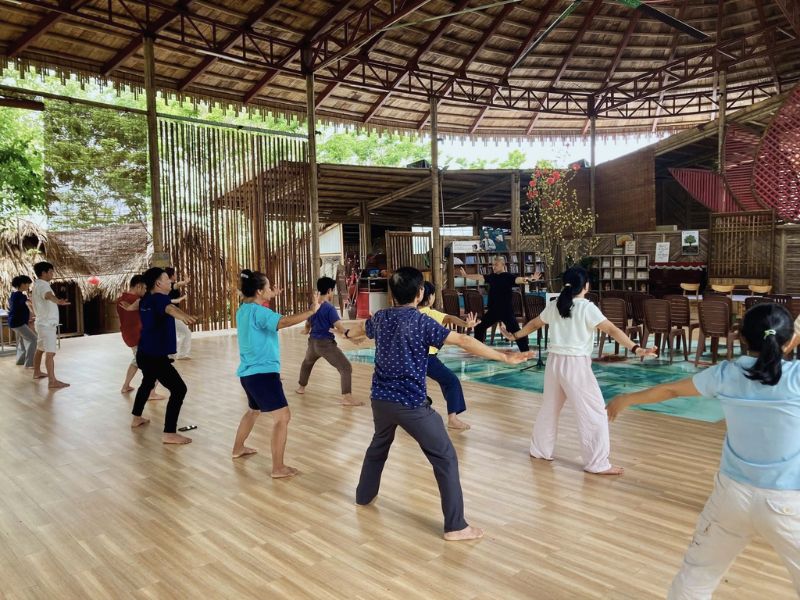 Hướng Dẫn Luyện Khí, Thông Tam Tiêu, Khí Công Y Đạo Và Bát Đoạn Cẩm