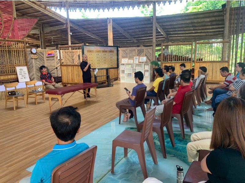 Lương y Huyền Trang phân tích dấu hiệu bệnh gan mật theo Khí Công Y Đạo